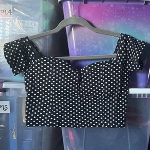 Diva Apparel Juniors Black and Whit Polka Dot Half/Cropped Shirt Size Small NWOT